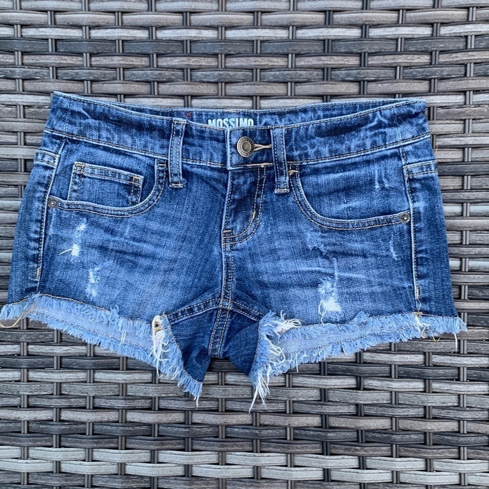 𝅺MOSSIMO SUPPLY CO. Acid Washed Distressed Raw-Cut Hem Jean Shorts